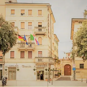albergo-trento.hotelinveneto.com/