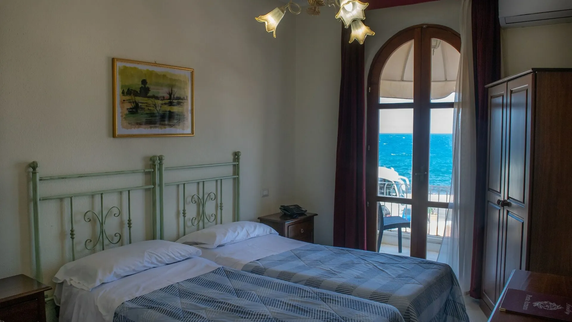 Hotel Porto Azzurro Giardini Naxos